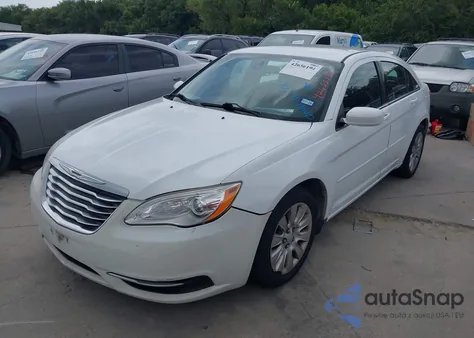 2013 Chrysler 200 Lx z USA, uszkodzony, nr VIN 1C3CCBAB9DN568681